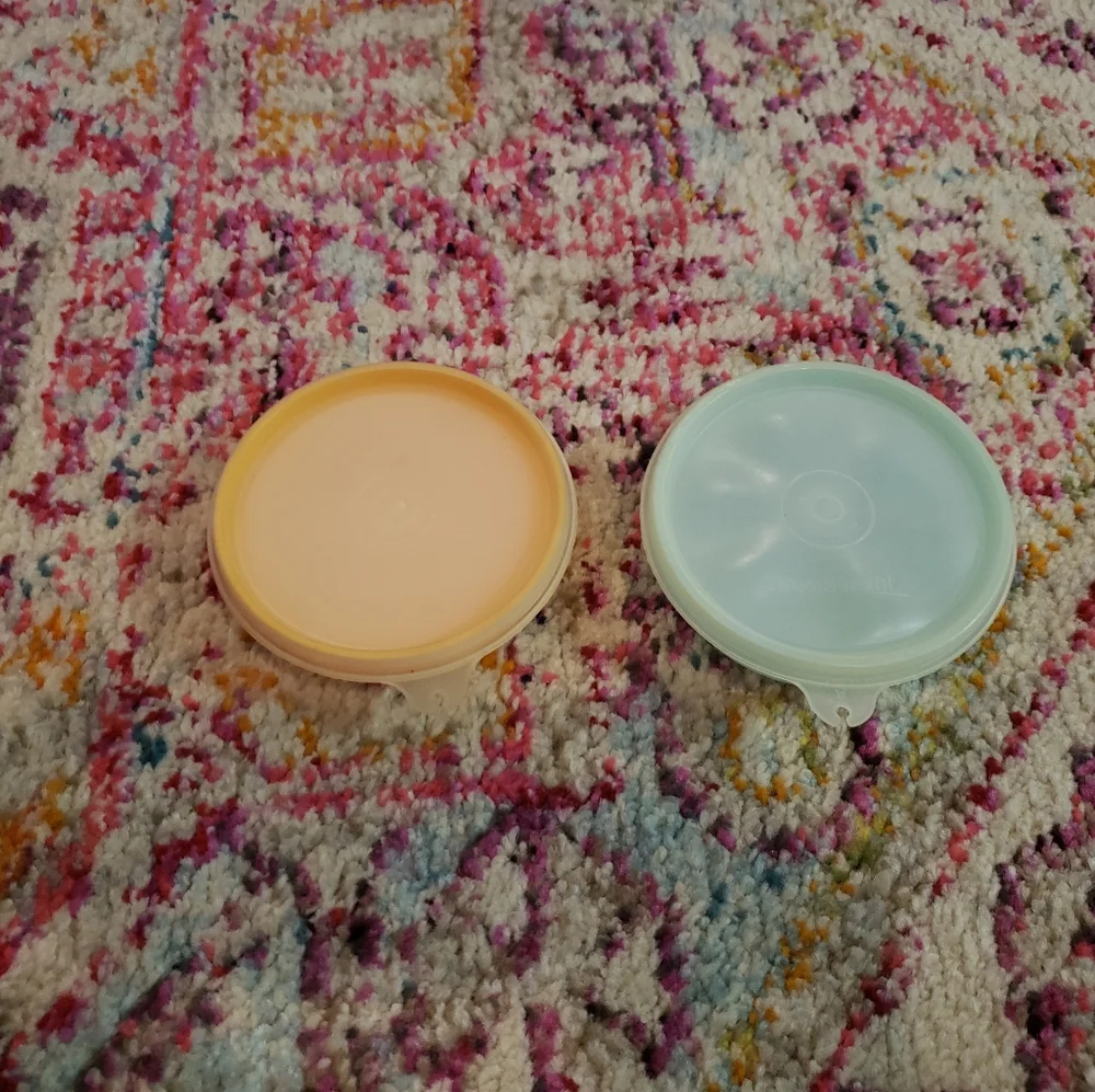 Tupperware mini/small rounds Vintage